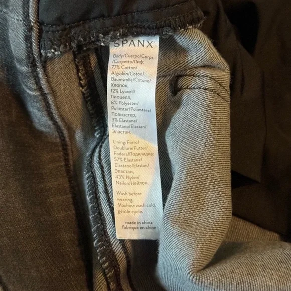 Spanx Distressed Jeggings, Black, Size Large - Picture 10 of 11